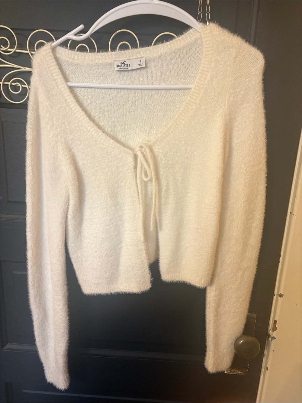 Hollister Cream Fuzzy Tie-Front Cropped Cardigan